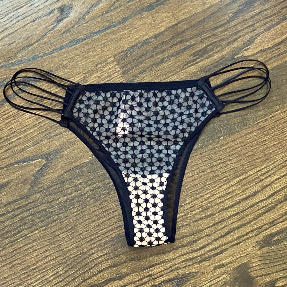 Victoria’s Secret Black & White Mesh Panties